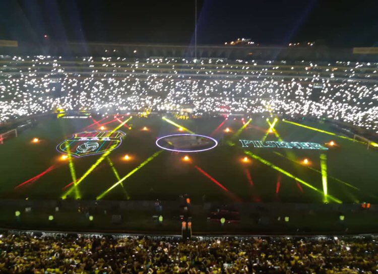 Barcelona invita a Green Day a la Noche Amarilla