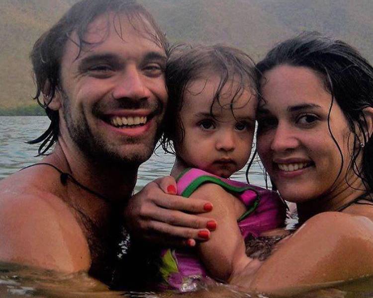 Foto de archivo de Mónica Spear, Henry Thomas Berry y Maya