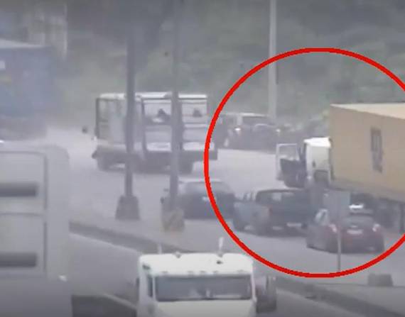 Guayaquil: Sujetos se suben a un tráiler y amedrentan a su conductor en la vía Perimetral