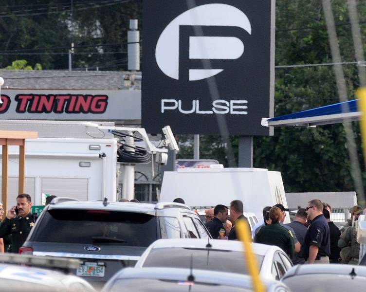 Padre de sospechoso de matanza en EE.UU. apunta a motivo homófobo, no religioso