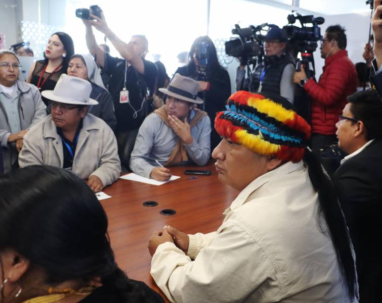 Sesión de la Comisión de Garantías Constitucionales.