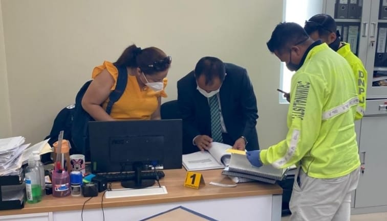 Fiscalía allanó el Hospital Monte Sinaí en Guayaquil