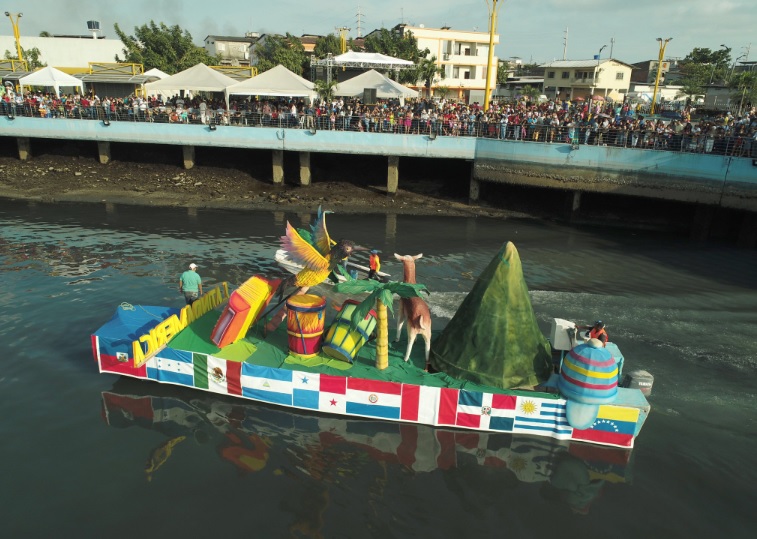 Desfile náutico reanudó las fiestas de independencia de Guayaquil
