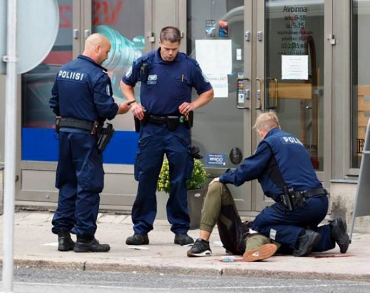 Dos muertos y seis heridos en agresión con cuchillo en Turku, Finlandia