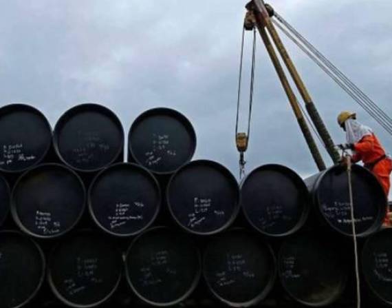 El alza del precio internacional del barril de petróleo elevaría el valor de la gasolina Súper