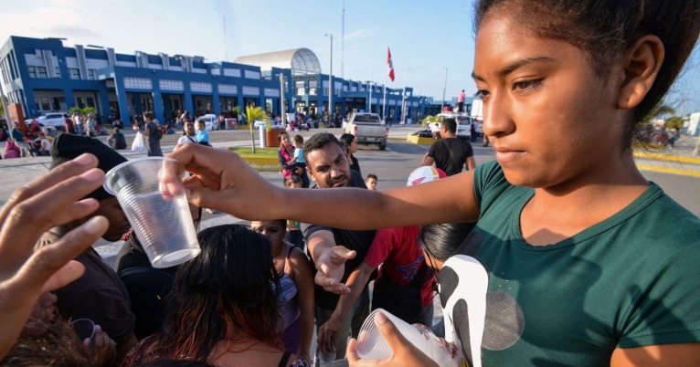 Ecuador abre &quot;corredor humanitario&quot; para venezolanos que migran hacia Perú