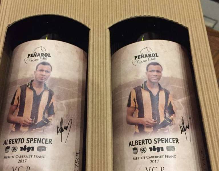 Lanzan una edición de vinos en homenaje a Alberto Spencer