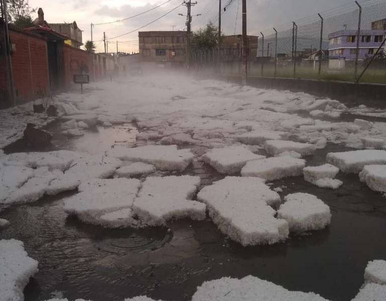 Granizada y vendaval afecta a habitantes de Rumiñahui