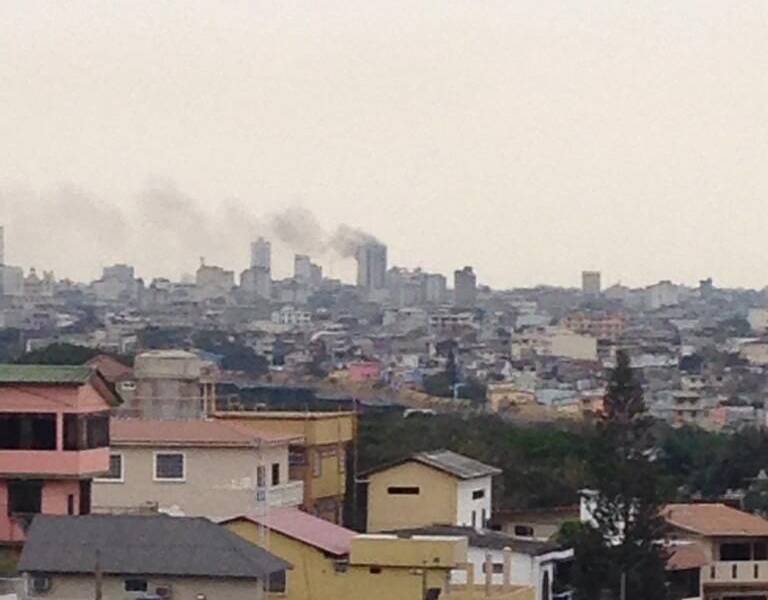 Se registra incendio en edificio del centro de Guayaquil