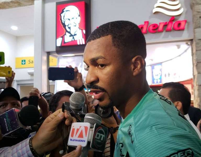 Barcelona le da la bienvenida a su refuerzo, Frickson Erazo