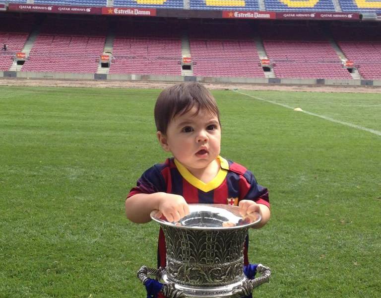 Shakira y su hijo, Milan, celebraron juntos el último título conseguido por Piqué