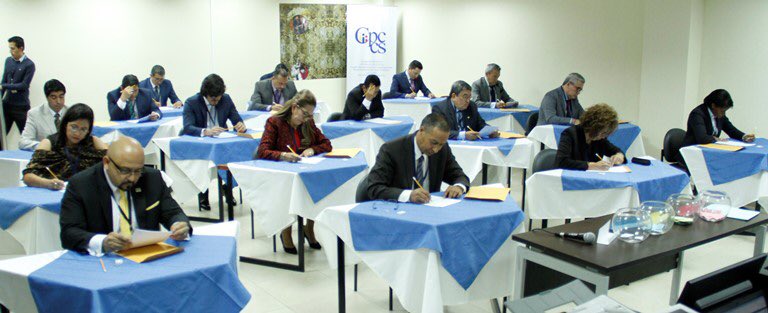 Publican calificaciones de aspirantes a fiscal General