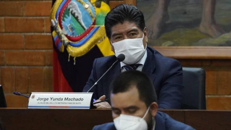 Yunda continúa en su despacho de alcalde y anuncia acciones legales contra concejal Morales