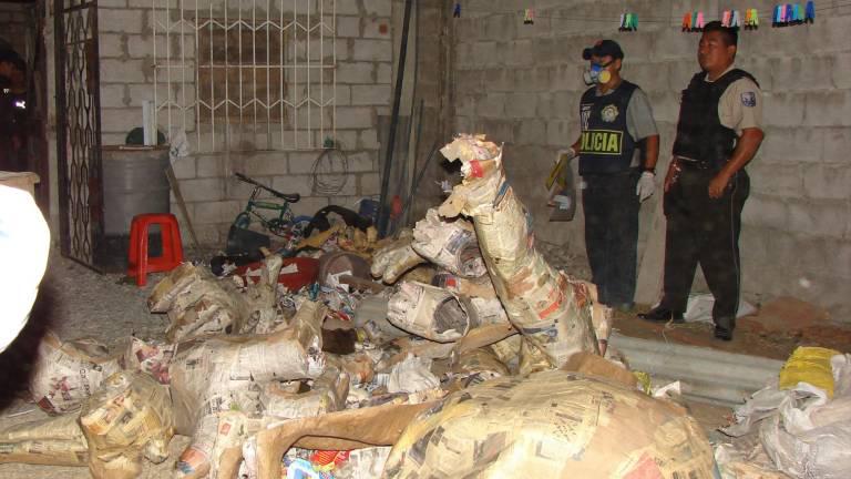 Un joven fue sentenciado a 24 años de cárcel por asesinar y descuartizar a su mamá en 2006. El hombre escondió el cuerpo en la casa y la cabeza en un monigote.