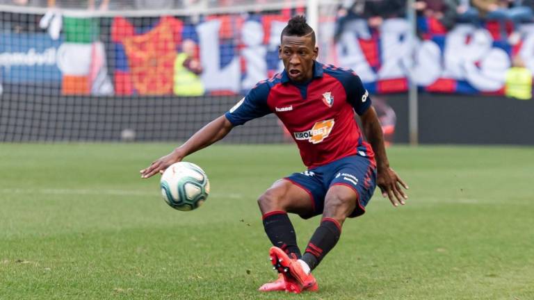 Pervis Estupiñán a los ecuatorianos: &quot;Por favor nos quedemos en casa&quot;