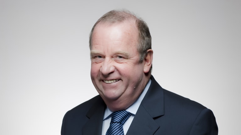 El jefe médico de la FIFA es &quot;muy escéptico&quot; sobre el regreso del fútbol