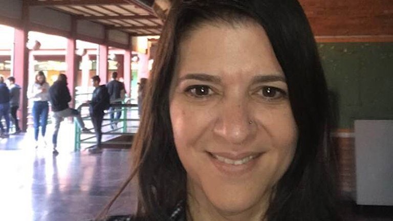 Muere profesora universitaria de Argentina en plena clase virtual