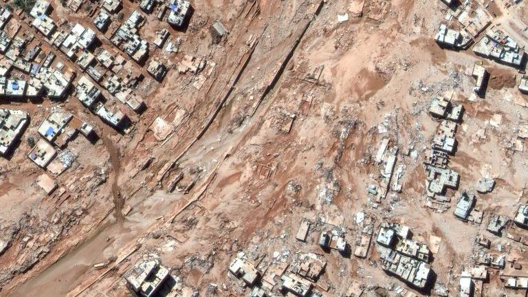 6 imágenes del antes y el después de las catastróficas inundaciones en Libia que han dejado al menos 11.000 muertos