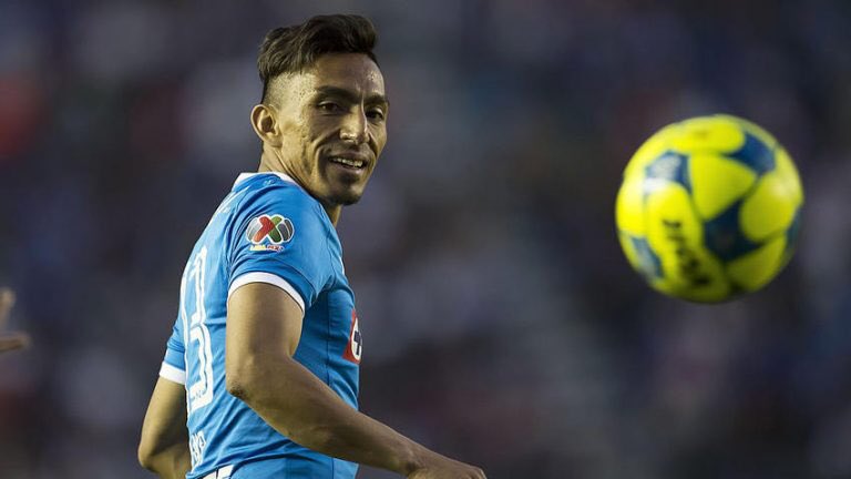 Ángel Mena se gana la confianza del nuevo DT de Cruz Azul