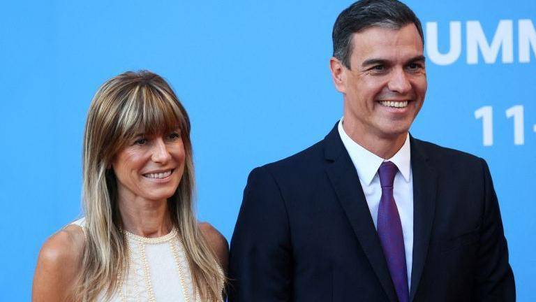 Pedro Sánchez publicó un extenso comunicado en X diciendo que su esposa, Begoña Gómez, defendería su honor.