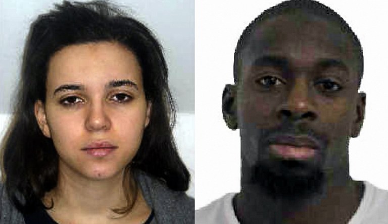 Francia mantiene alerta máxima tras atentados y busca a mujer yihadista