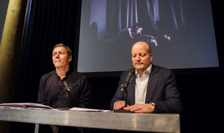 Foto de una pareja homosexual en Rusia gana el World Press Photo