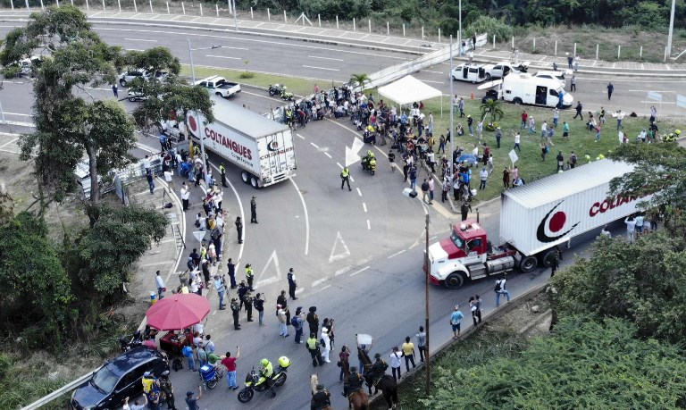 Ayuda para Venezuela espera en la frontera de Colombia