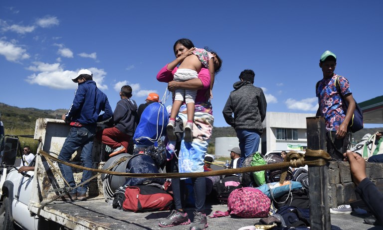 Caravana migrante pisa el acelerador en México para llegar a EEUU