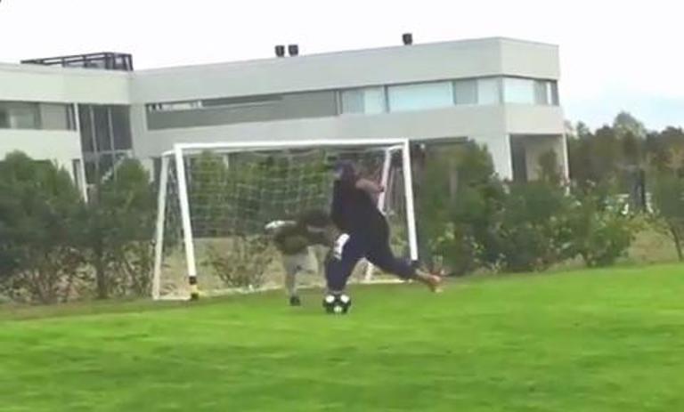 Ni con falta Maradona detuvo al nieto