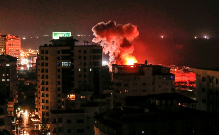 Israel responde con fuerza a una lluvia de cohetes desde Gaza