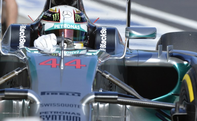 Hamilton dominó los entrenamientos sobre la desconocida pista de Sochi