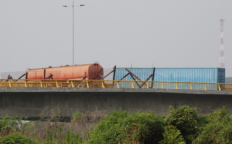 Ayuda para Venezuela enfrenta bloqueo militar