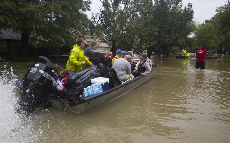 Harvey: autoridades ordenan evacuación al sur de Houston tras rotura de un dique