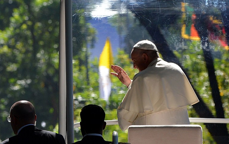 En Sri Lanka, el papa exhorta al respeto de los derechos humanos