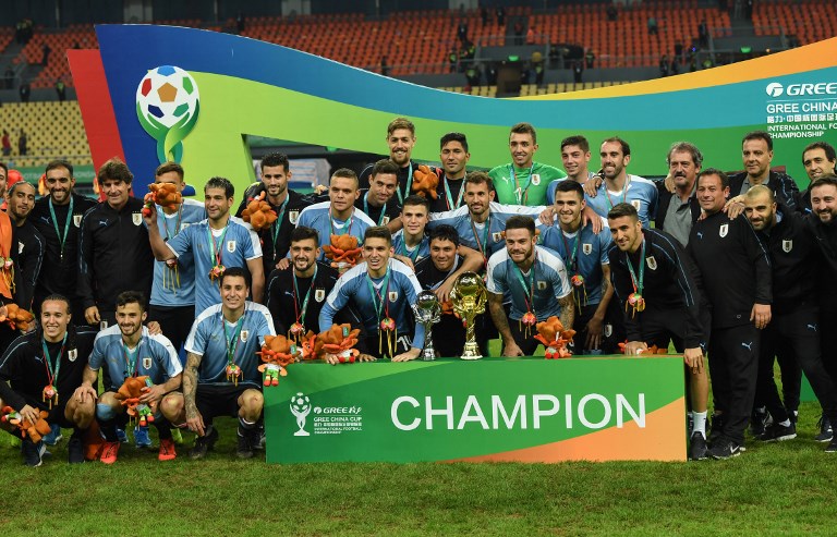 Uruguay golea a Tailandia y es bicampeón de la China Cup