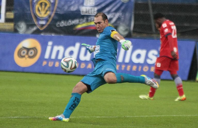 Esteban Paz descarta llegada de Azcona a Liga de Quito