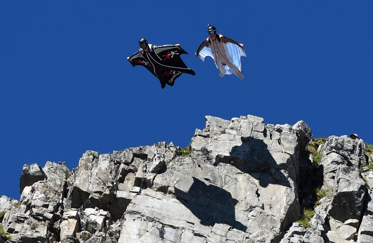 (VIDEO) Wingsuit, los temerarios Ícaros de las montañas