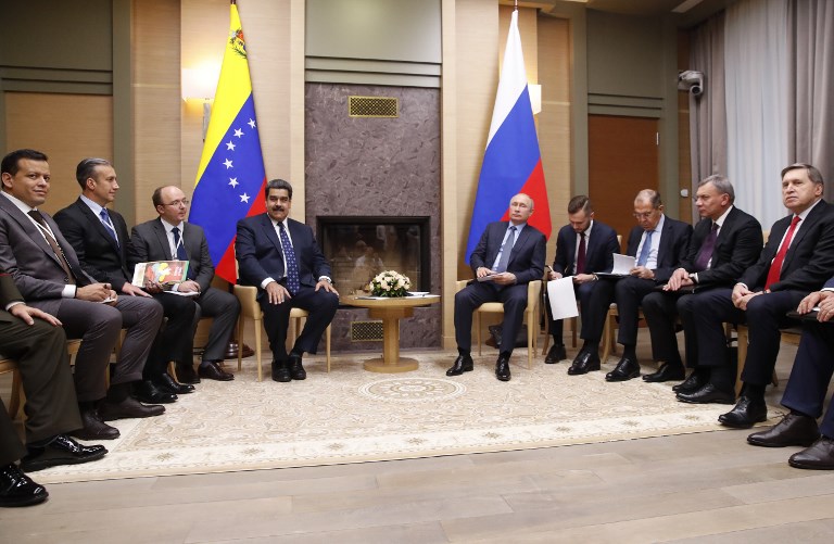 Putin promete apoyo a Maduro en su visita a Rusia