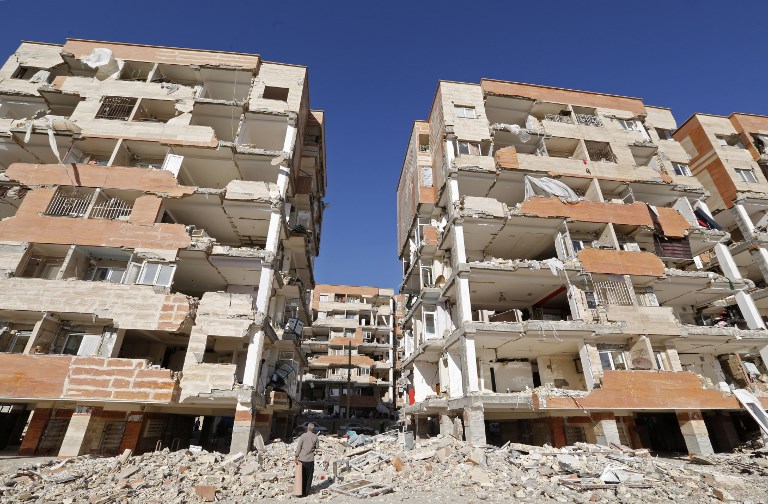 El Estado y la población iraní acuden en socorro de las víctimas del terremoto