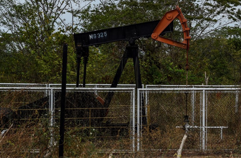 Caída de la producción petrolera de Venezuela se acelerará tras apagón