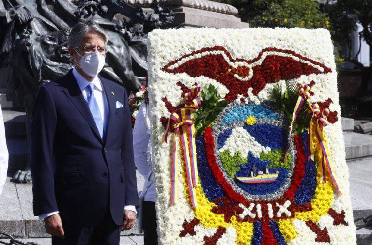 Lasso rindió homenaje a los próceres del 10 de agosto