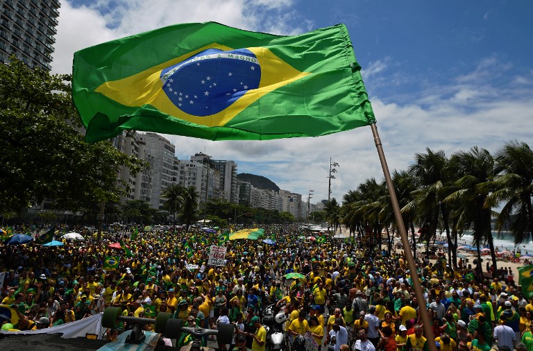 A una semana de la segunda vuelta presidencial, Bolsonaro recibe gran apoyo