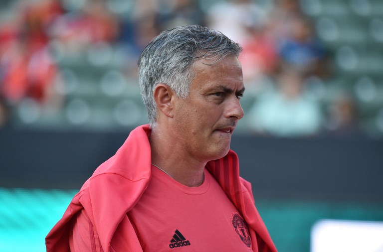 Desánimo de Mourinho ensombrece las esperanzas del Manchester United