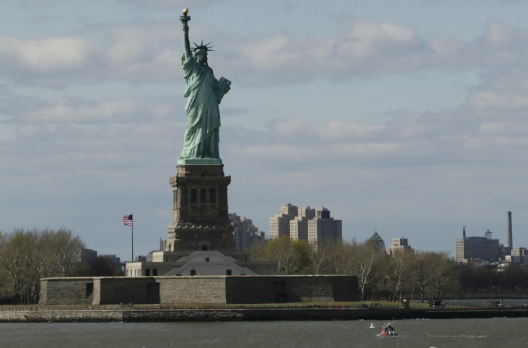 EEUU: Estatua de la Libertad está &quot;segura&quot; tras amenaza de bomba