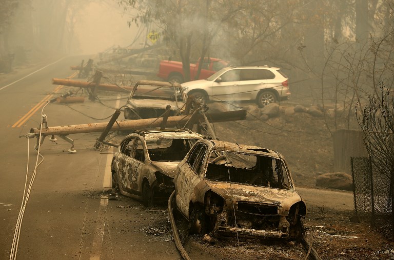 Incendios que arrasan California dejan 25 muertos