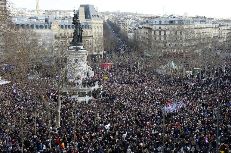"Yo soy Charlie, judío, policía": París en pie contra los atentados