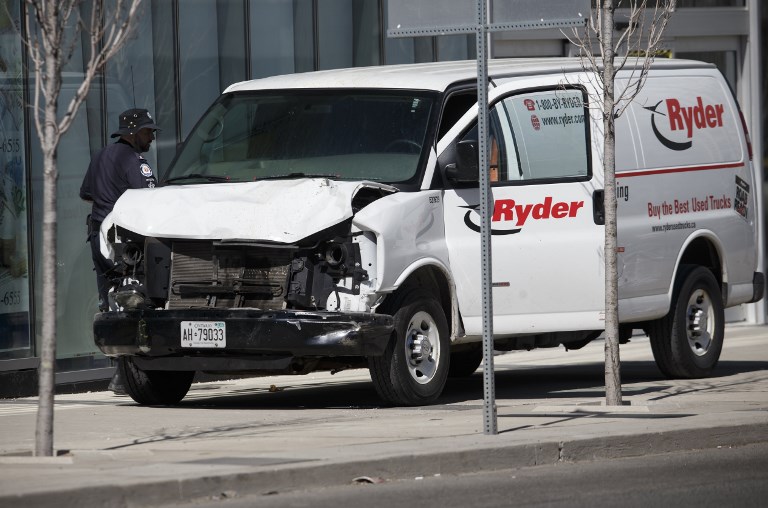 Arrestan a conductor de camioneta que atropelló a peatones en Toronto