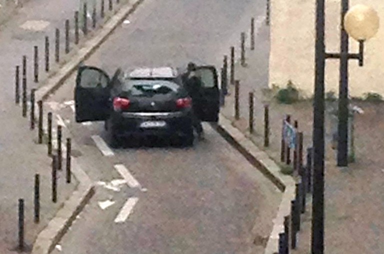 VIDEO: Así fue la matanza en París de los periodistas de Charlie Hebdo