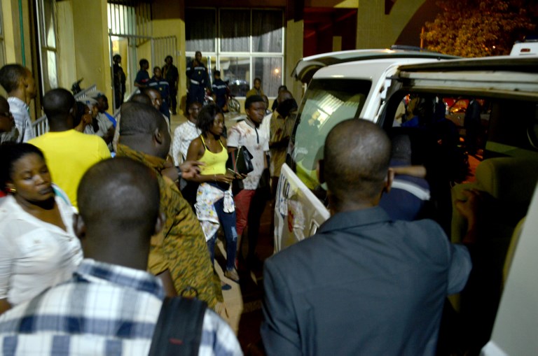 Ataque &quot;terrorista&quot; contra restaurante en Burkina Faso deja 18 muertos