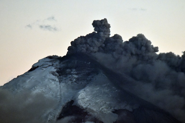 Tres poblados de Mejía amanecieron con caída de ceniza del Cotopaxi